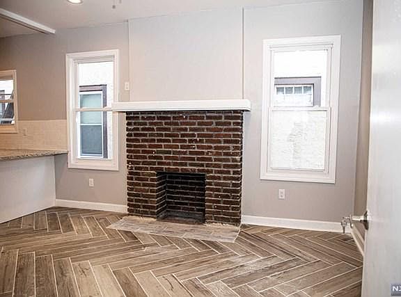 3rd image of 319 Glenwood Ave #1-4