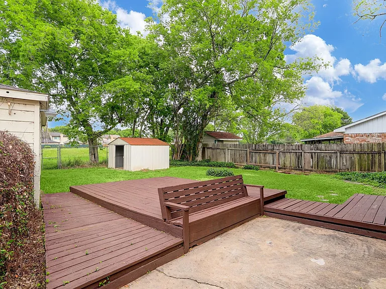 12346 Huntington Venture Dr — Photo 30