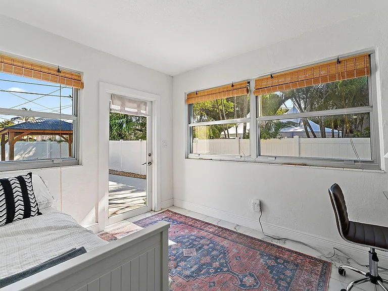 423 Avenida Alegre — Photo 28