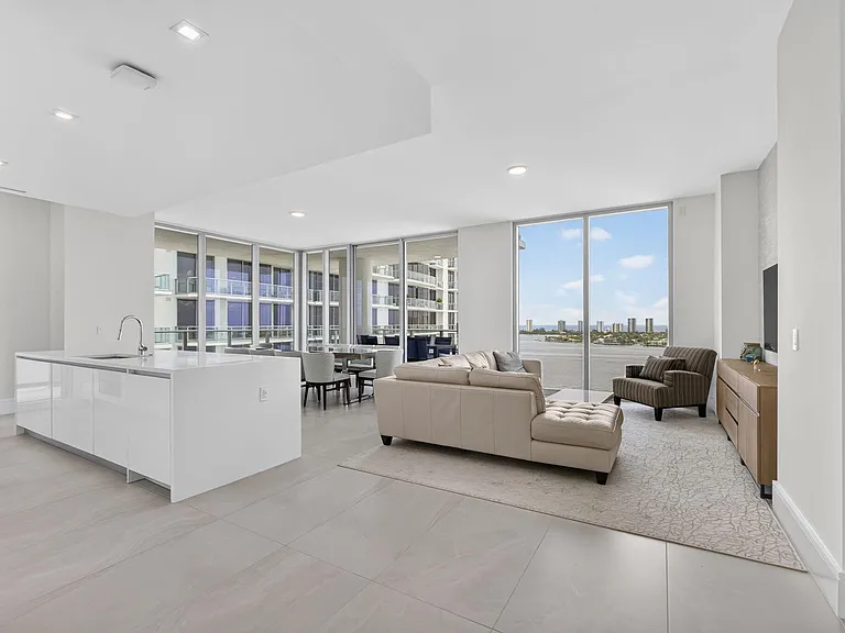 220 Lake Shore Dr #1702 — Photo 4