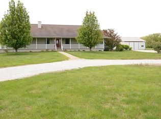617 County Road 1225n, Sullivan, IL 61951