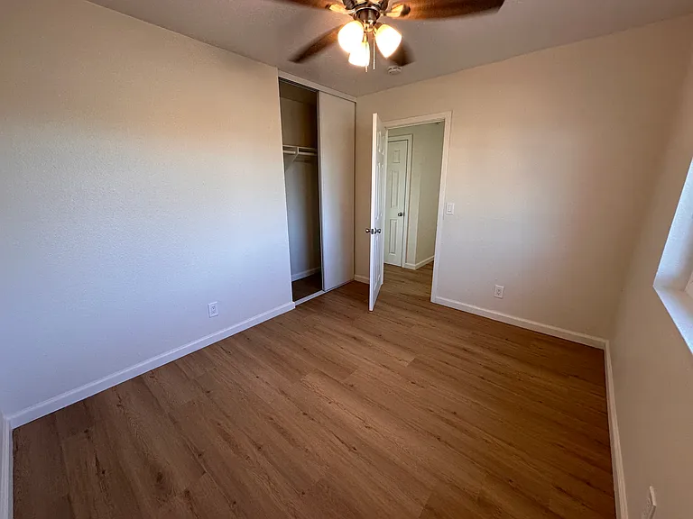 2848 Fairmount Ave — Photo 13