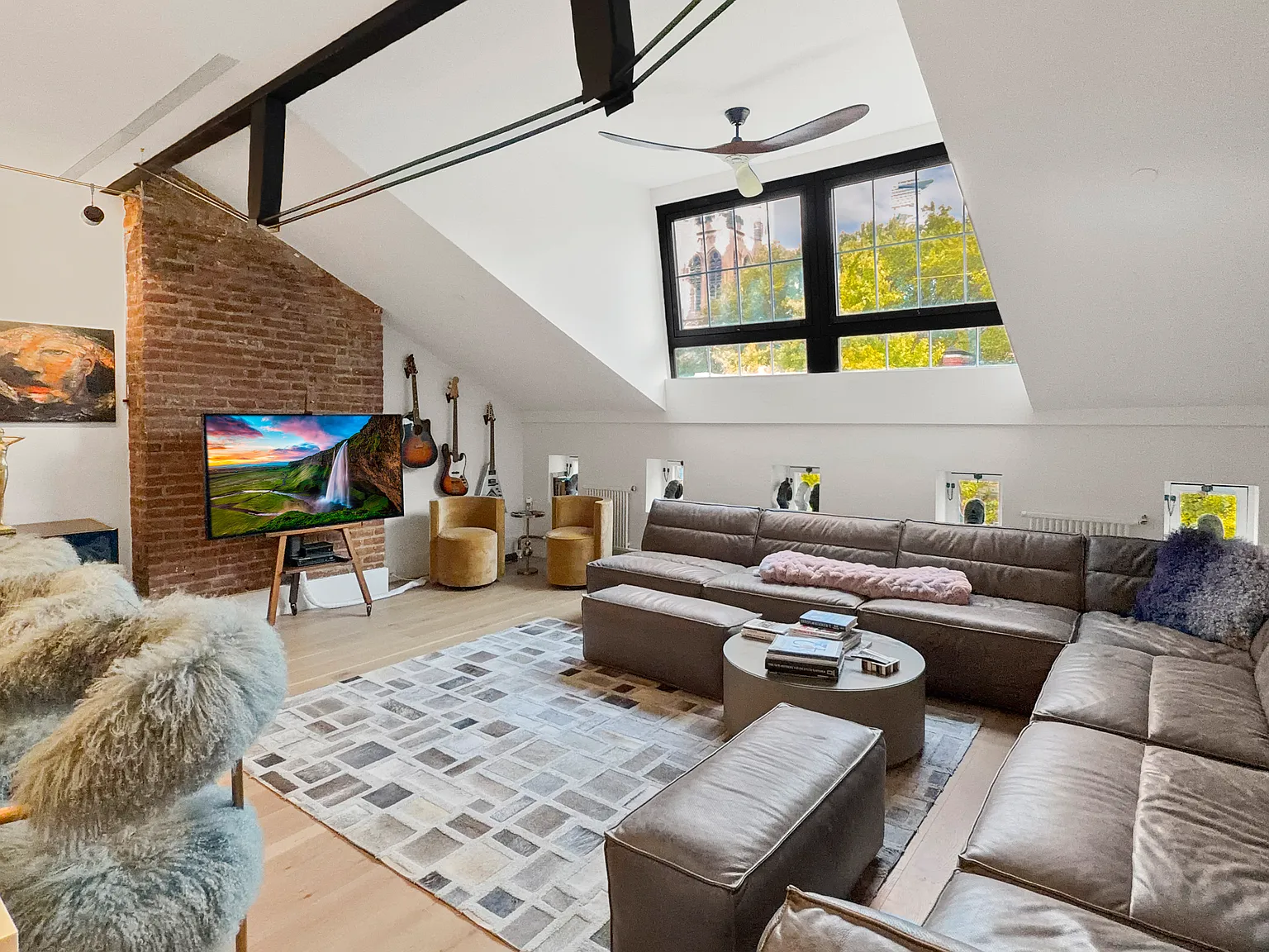 412 West 20th Street — Photo 1