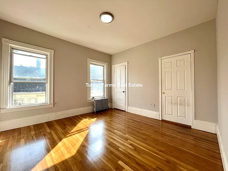22 Humphreys St #3A — Photo 3