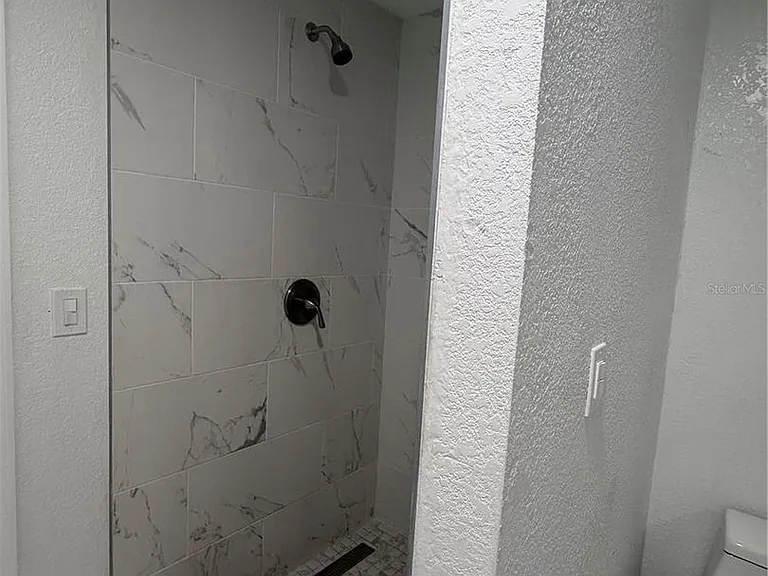 205 S Chandler Ave — Photo 20