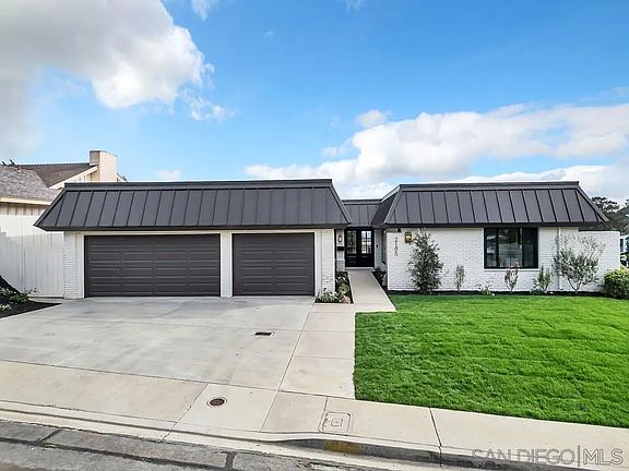 2nd image of 2105 Harbour Heights Rd