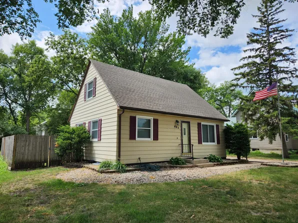 403 Hudson Ave, Marshall, MN 56258