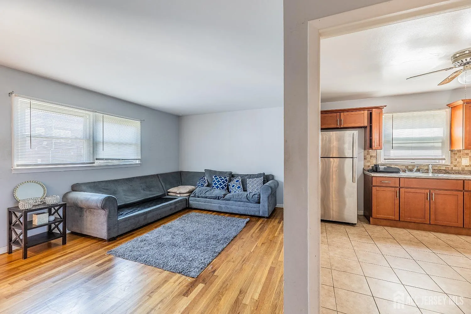 2 bed, 1.0 bath, $2,700 — Photo 3