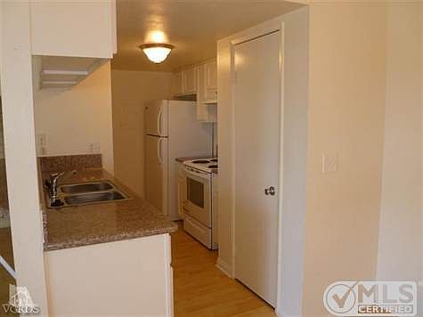 5th image of 659 W Halyard St