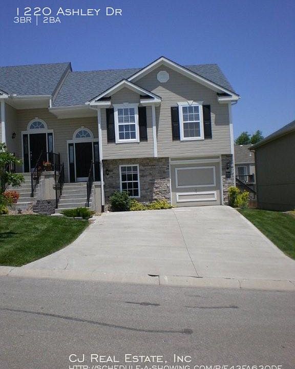 1st image of 1220 NW Ashley Dr
