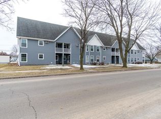 1400 Redfield St APT 5, La Crosse, WI 54601
