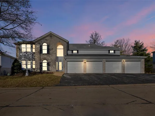 3647 Colonia Place Dr APT A, Saint Louis, MO 63125