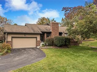 10862 Picadily Square Dr, Saint Louis, MO 63146