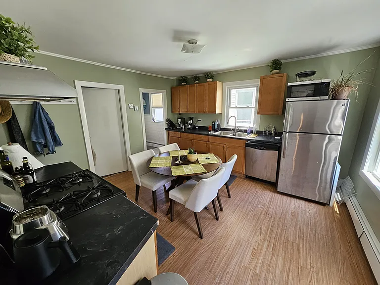 Eat in Kitchen