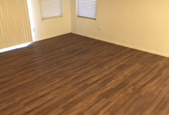 3rd image of 18161 W Saguaro Ln