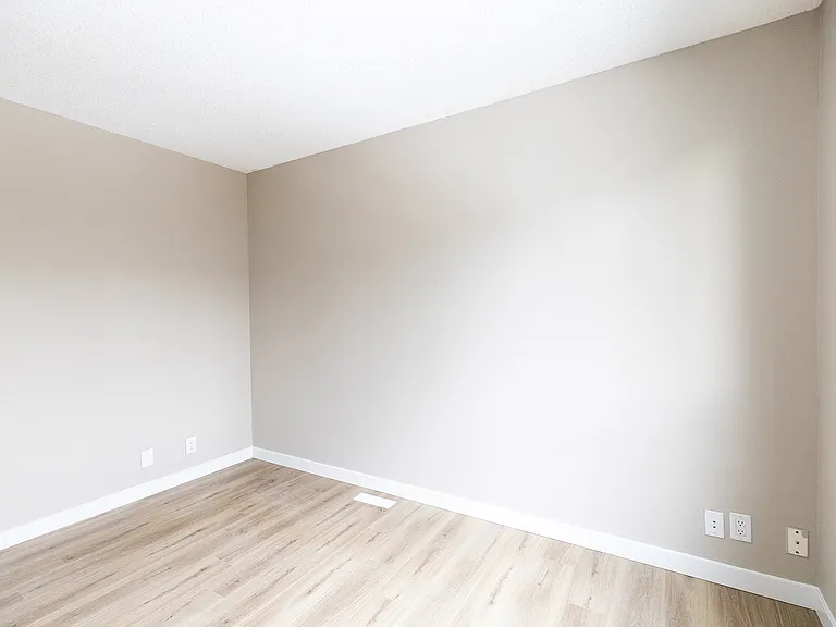 501 40th Ave NW — Photo 13