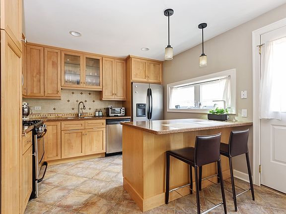 5th image of 369 Temple Ave APT 5