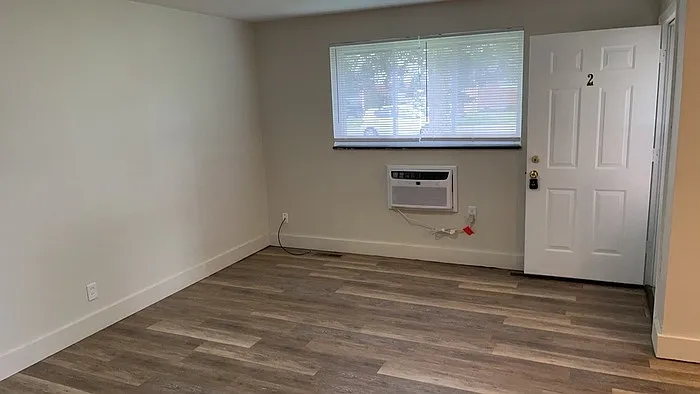 719 Wiltshire Blvd #2 — Photo 8