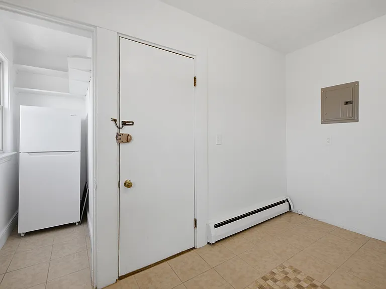 195 Concord Ave #11 — Photo 2