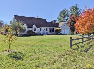 53 Candlewood Dr, Williamstown, MA 01267