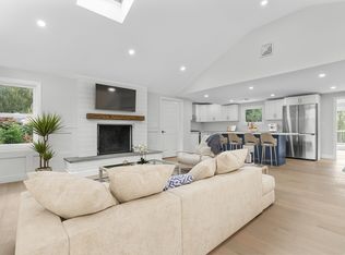 28 Bridge St, Medfield, MA 02052