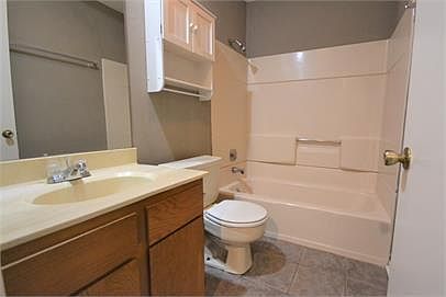 1st image of 1500 W Nettleship St #10