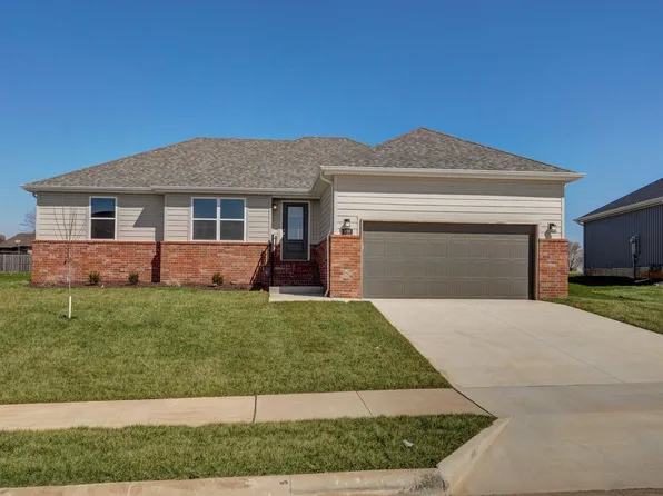 1693 E Macon Street, Republic, MO 65738
