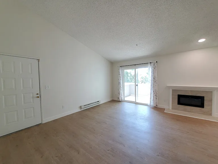 37426 Parish Cir — Photo 4