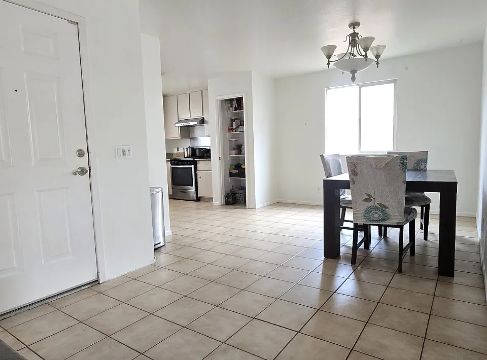 51336 Avenida Herrera