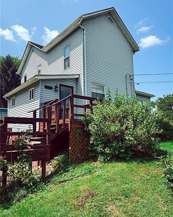 1st image of 122 3rd St