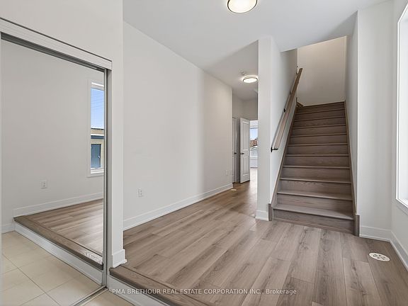 5th image of 12 Lively Way