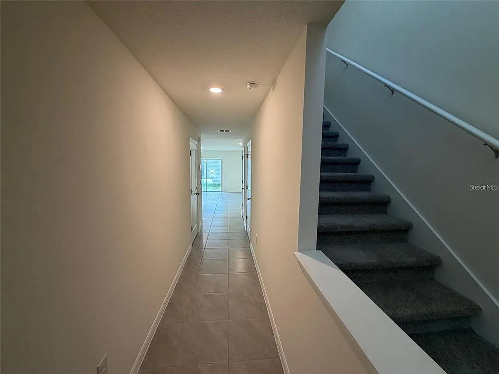 3 bed, 2.5 bath, 1505 sqft, $1,750 — Photo 2