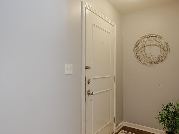 3rd image of 400 Hill St Unit 403