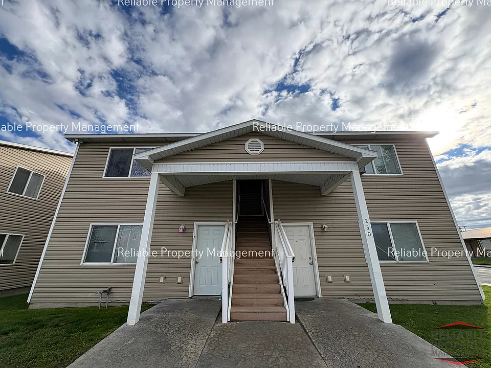 230 W Anderson St #4