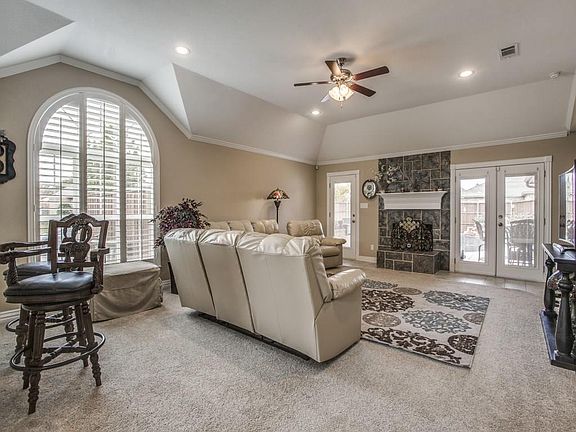 5th image of 4801 Creekridge Ln