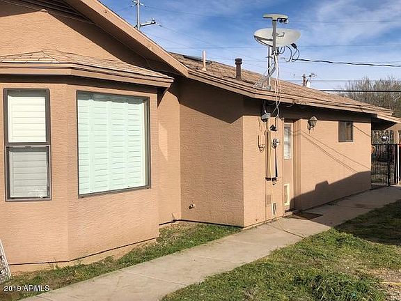 3rd image of 690 W La Golondrina Dr