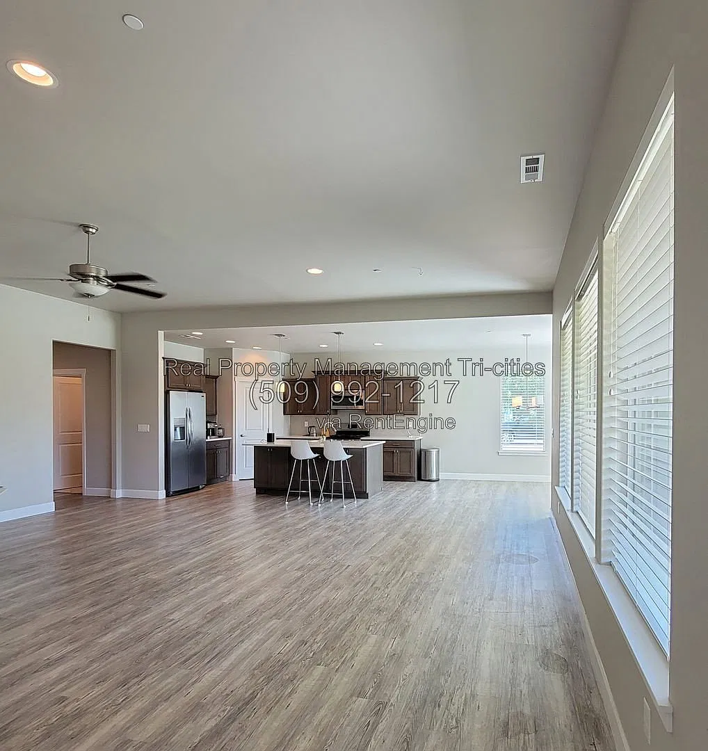 3 bed, 2.0 bath, 2000 sqft, $2,695 — Photo 4