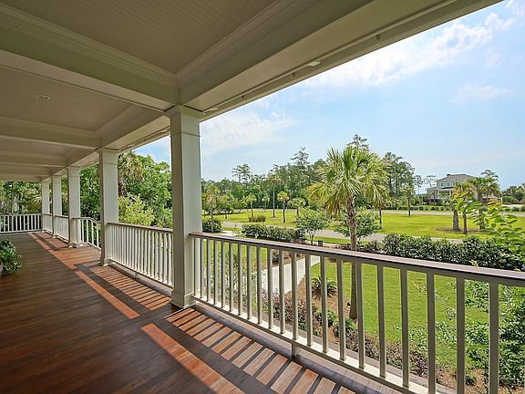 Grand Porch overlooking Park