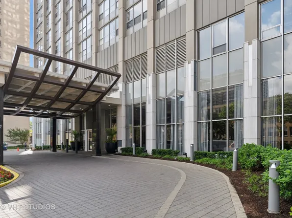 655 W Irving Park Rd APT 2608, Chicago, IL 60613