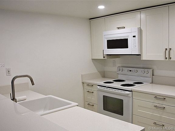 Gables Point 4
