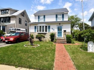 615 Grimm Pl, Baldwin, NY