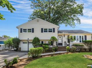599 Concord St, New Milford, NJ 07646