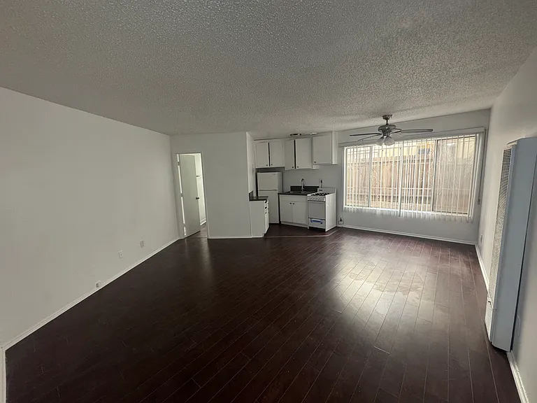2712 Abbot Kinney Blvd #7 — Photo 2