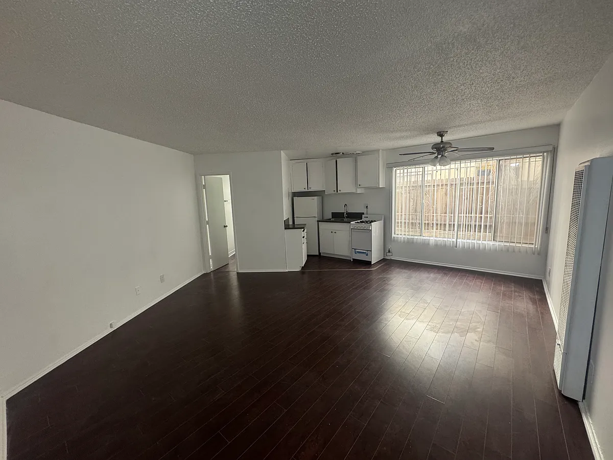 Building Photo - 2712 Abbot Kinney Blvd #7
