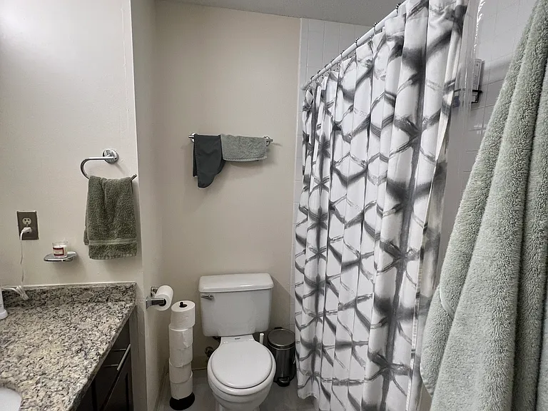158 N Beacon St — Photo 21