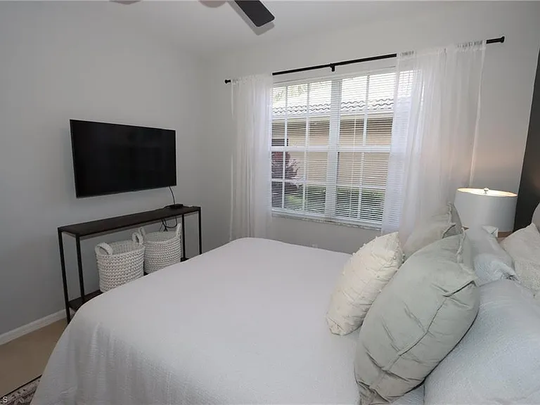 20161 Seagrove St #102 — Photo 8