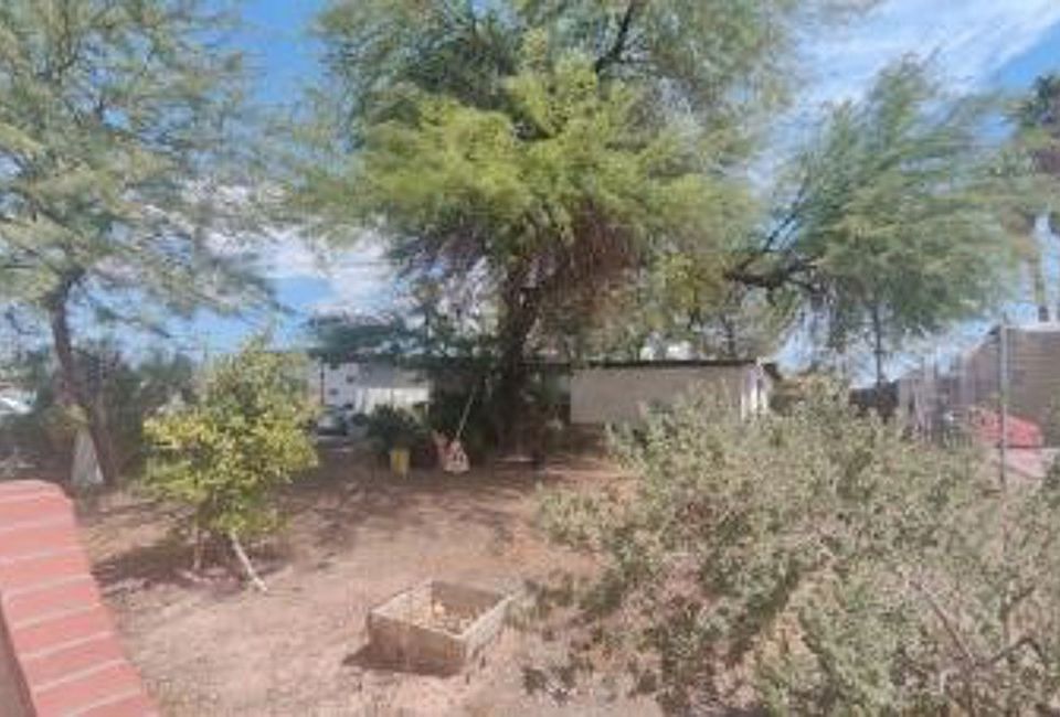 2nd image of 2199 Palma Vista Ave