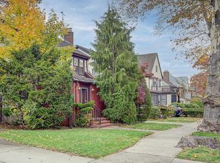 7050 Ingram St, Forest Hills, NY 11375