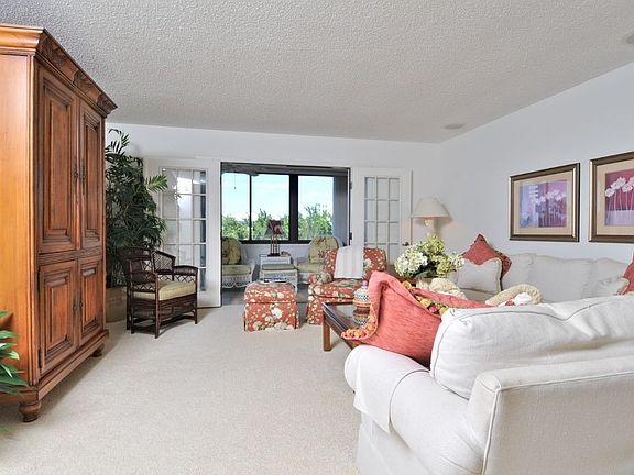 5th image of 1125 W Peppertree Dr APT 405