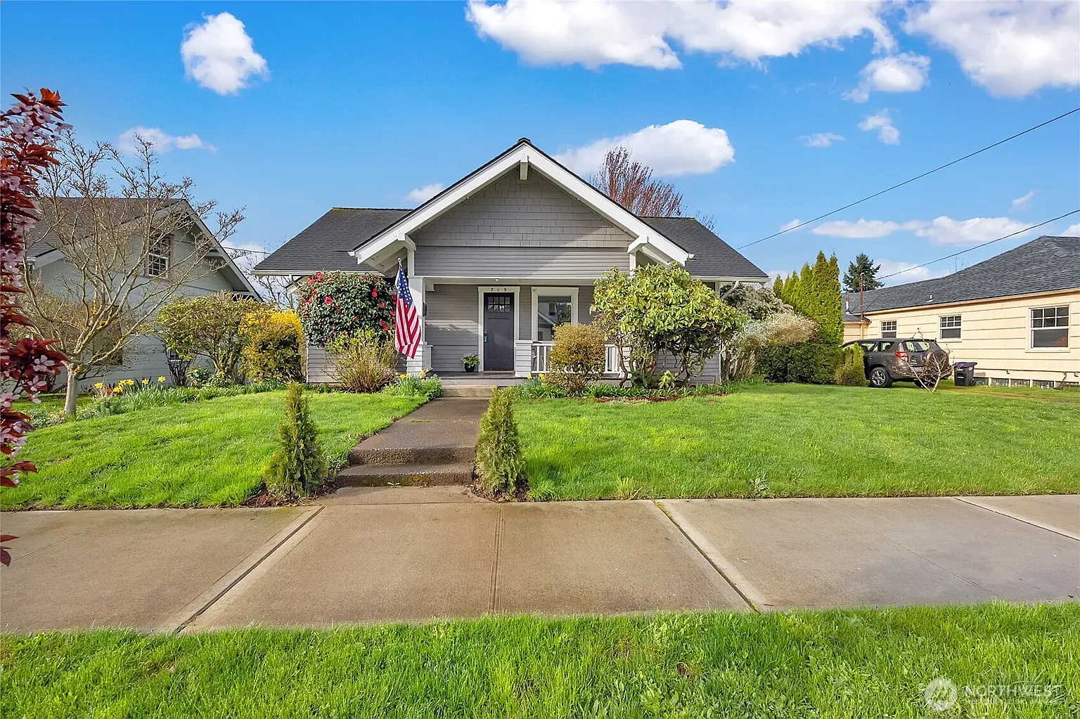 719 SW Chehalis Avenue photo 1